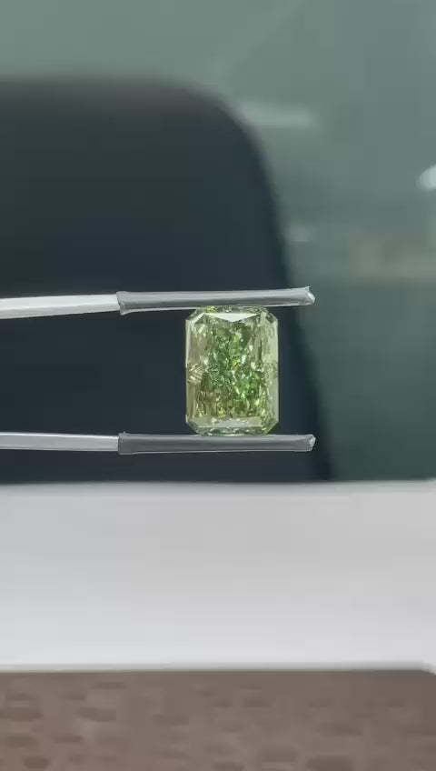 1 To 5 Ct Radiant Cut Green Colour IGI Certified Lab Grown Diamond Vvs/Vs Loose Diamond Ring